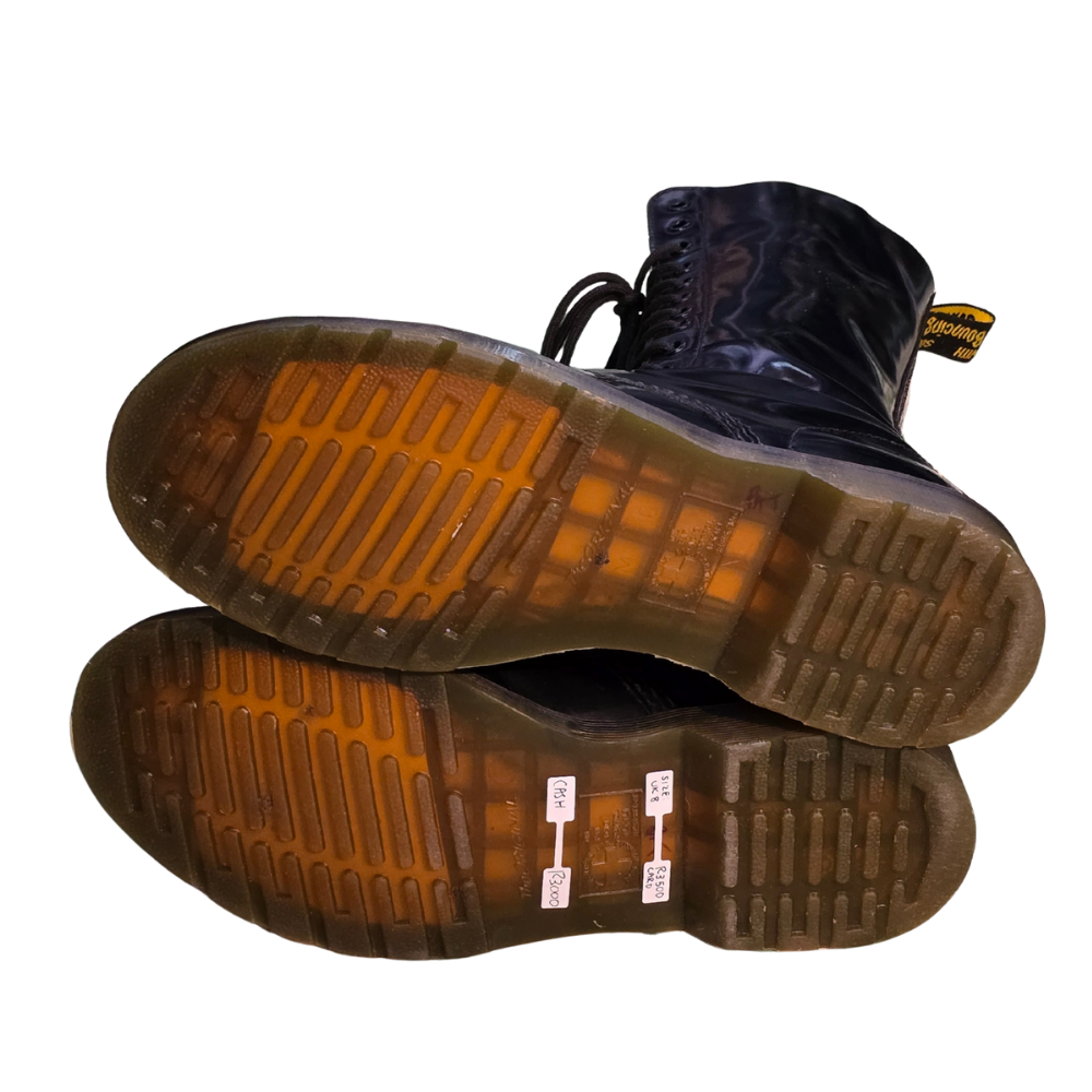 Black Leather 1914 *14 eye* Dr Martens UK8